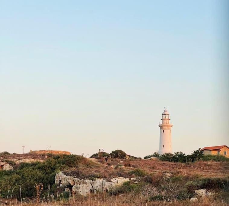 Apartament With A Luxurious Location Near The Sea *