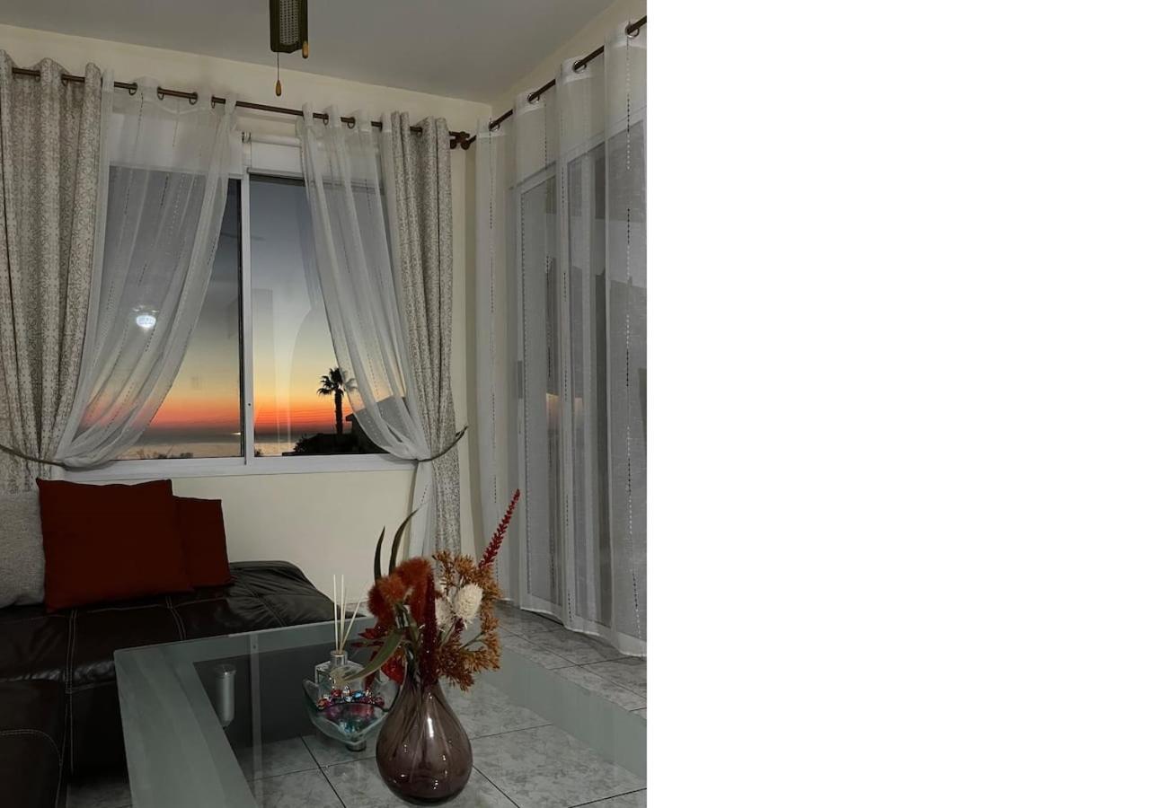 Apartament With A Luxurious Location Near The Sea *