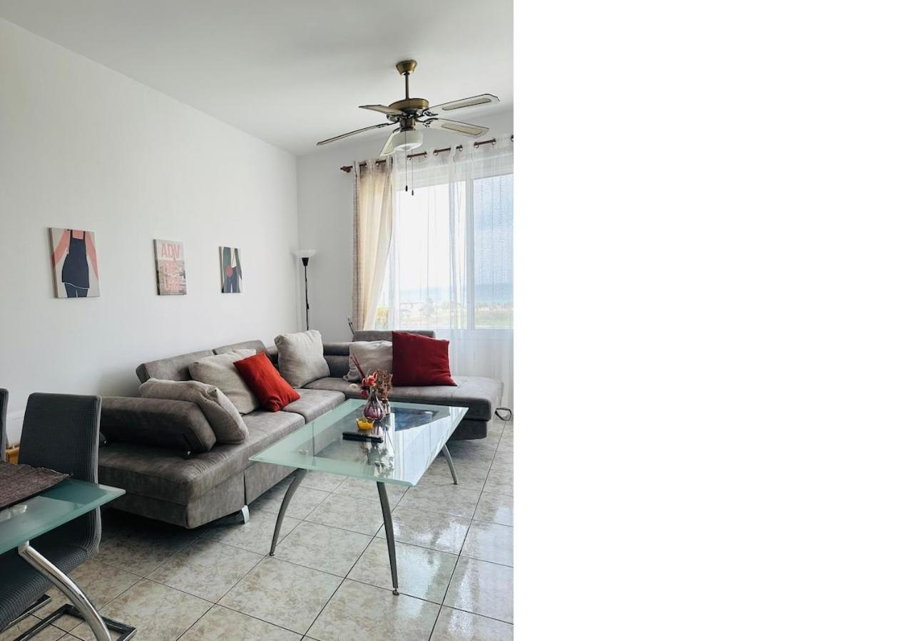 Apartament With A Luxurious Location Near The Sea *
